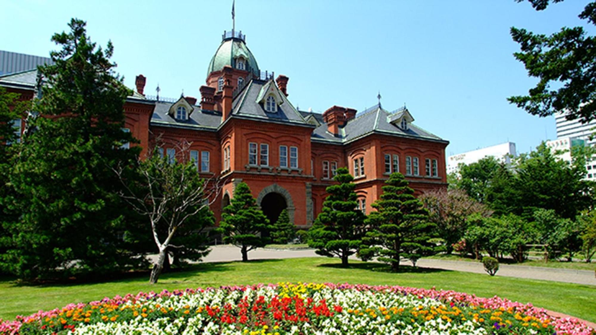 Toyoko Inn Hokkaido Sapporo-eki Nishi-guchi Hokudai Mae Eksteriør billede