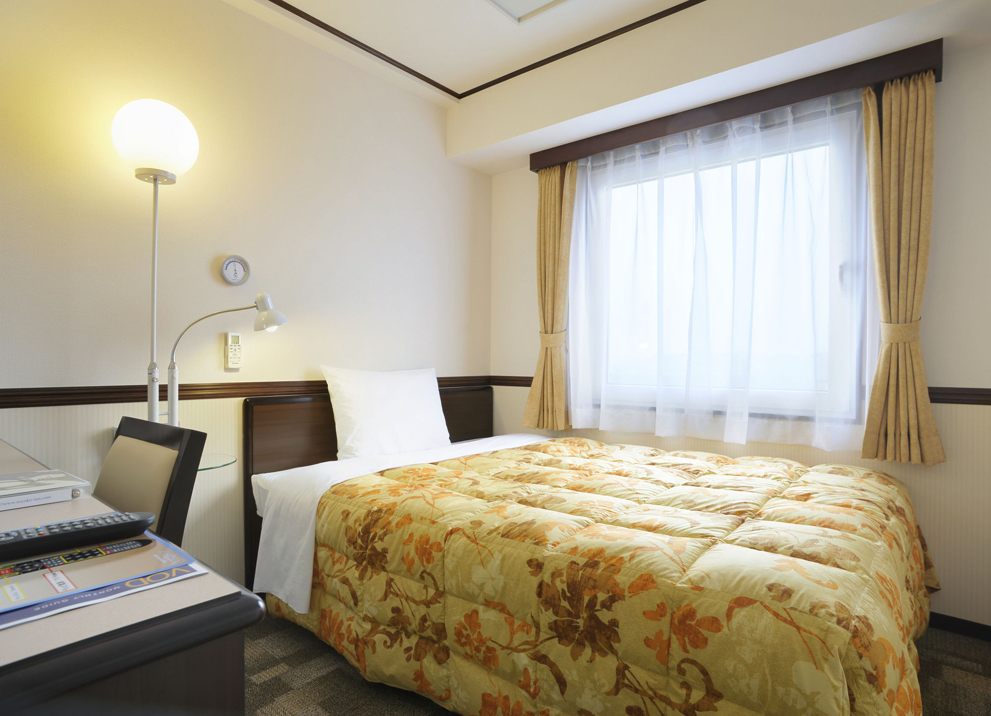 Toyoko Inn Hokkaido Sapporo-eki Nishi-guchi Hokudai Mae Eksteriør billede