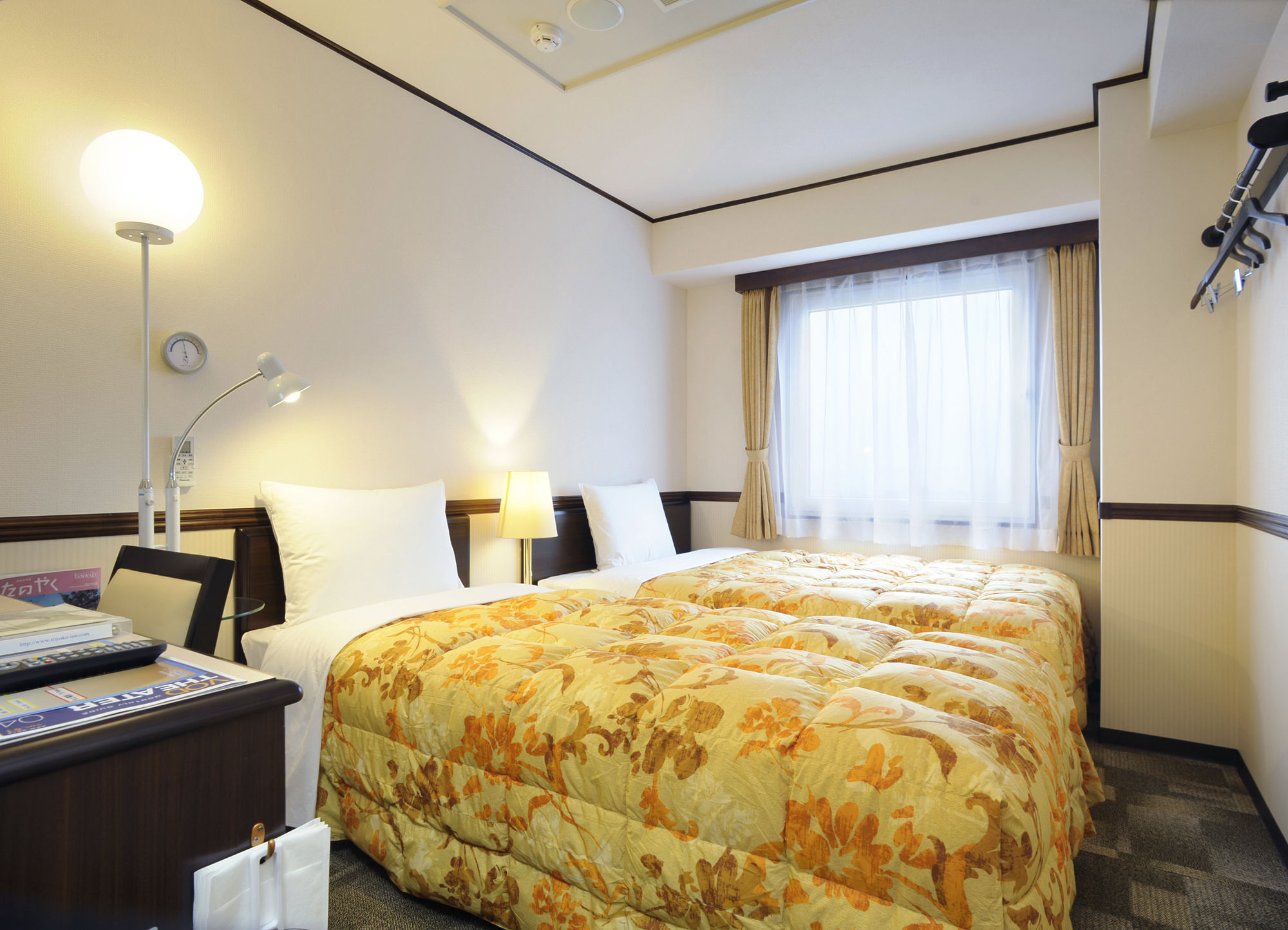 Toyoko Inn Hokkaido Sapporo-eki Nishi-guchi Hokudai Mae Eksteriør billede